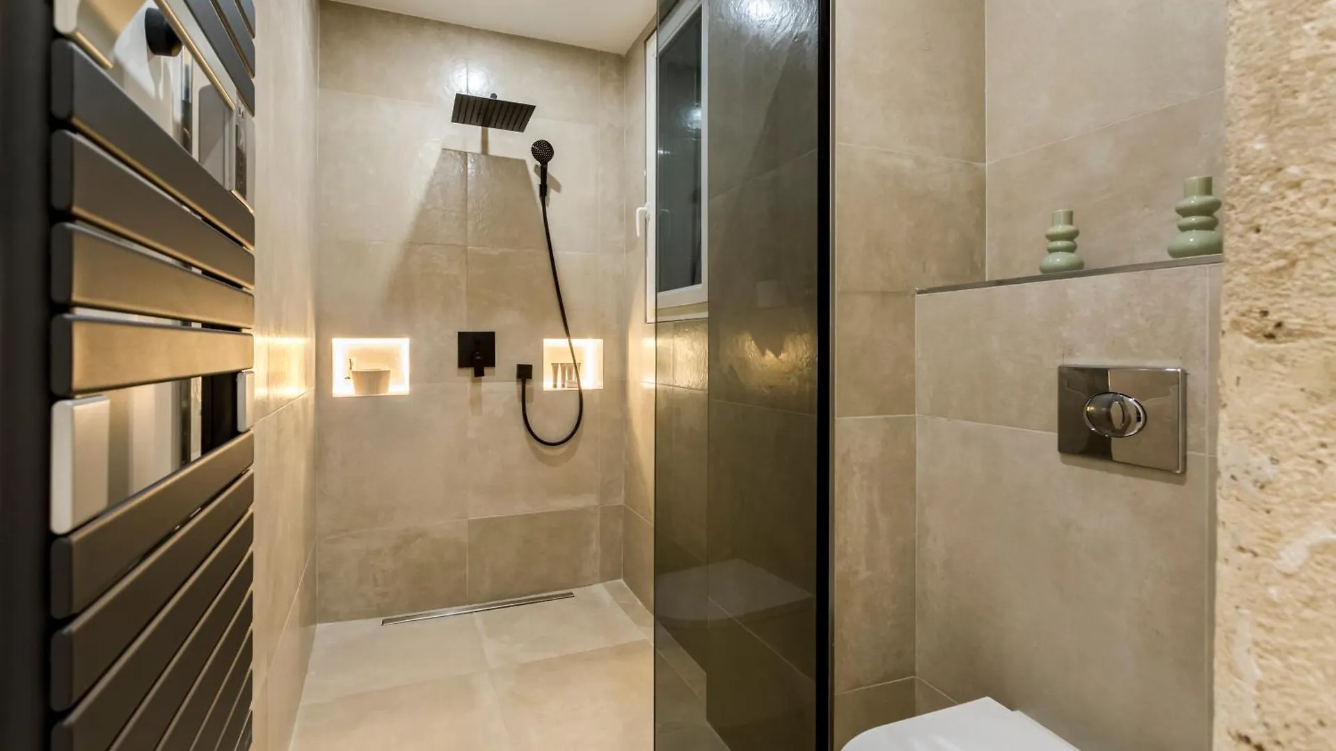 Apt 10P 160M2 With Terace Parijs 0*,