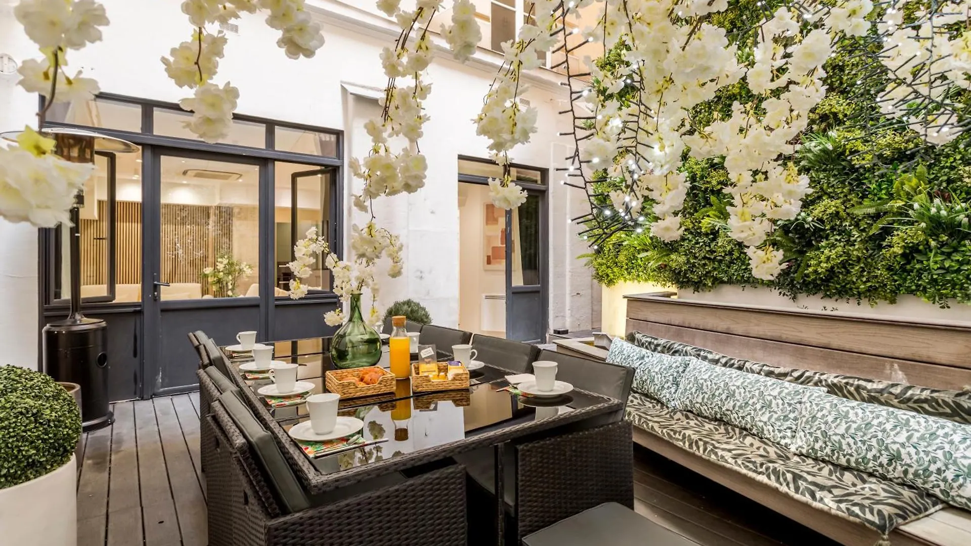 Apartment Apt 10P 160M2 With Terace Paris France